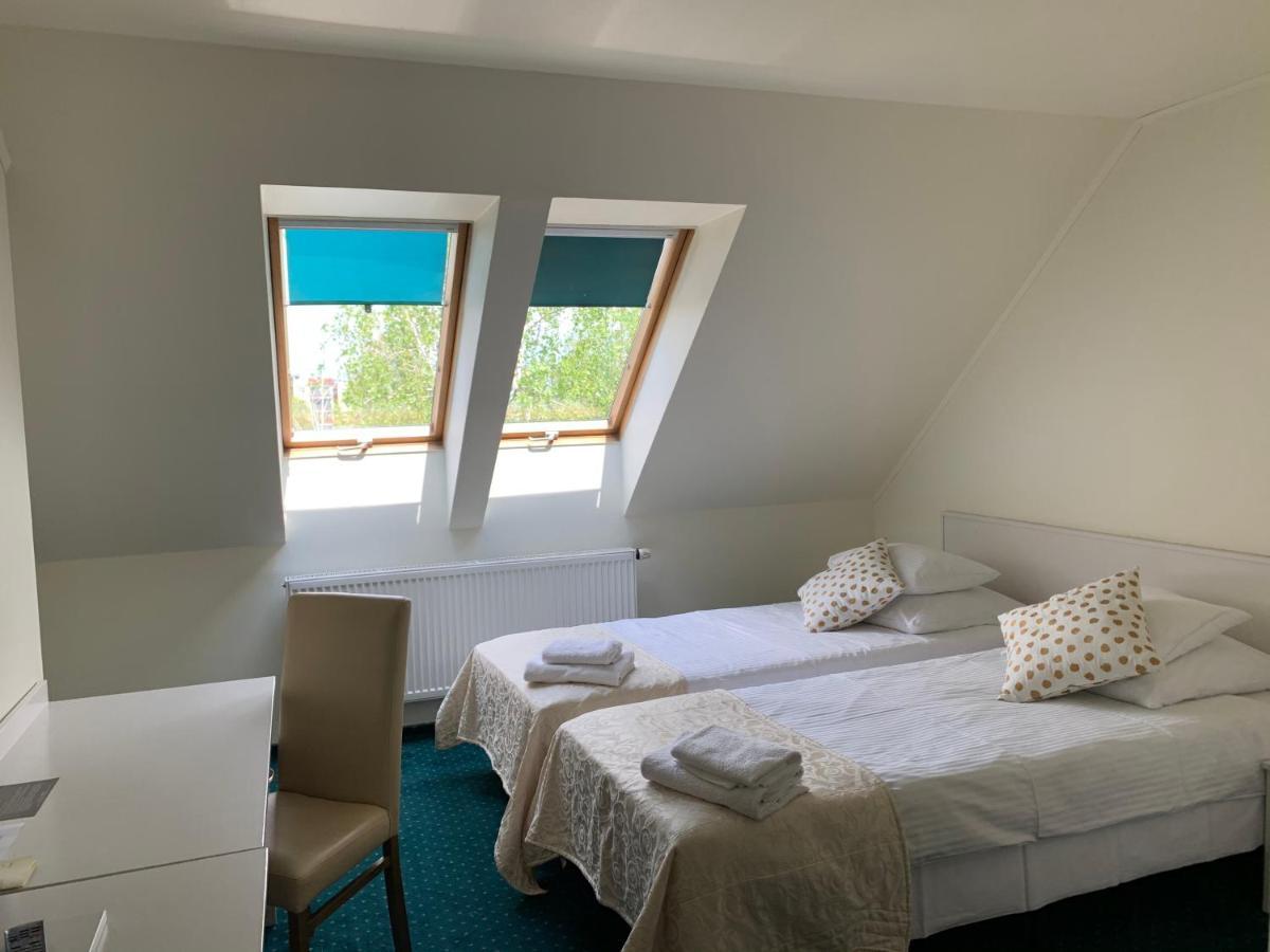 Hotel Court Wellness&Spa Kędzierzyn-Koźle Buitenkant foto