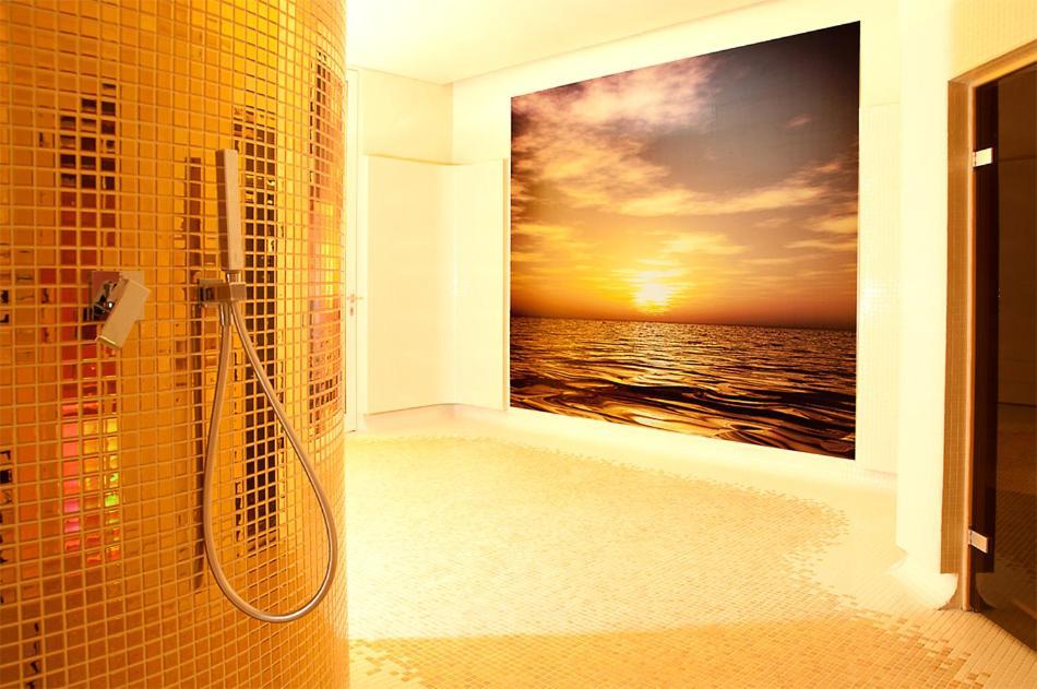 Hotel Court Wellness&Spa Kędzierzyn-Koźle Buitenkant foto