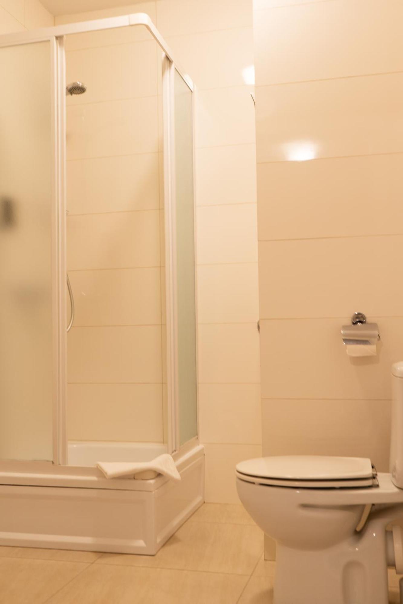Hotel Court Wellness&Spa Kędzierzyn-Koźle Buitenkant foto