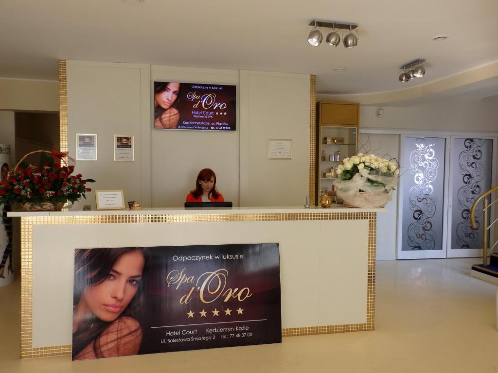 Hotel Court Wellness&Spa Kędzierzyn-Koźle Buitenkant foto